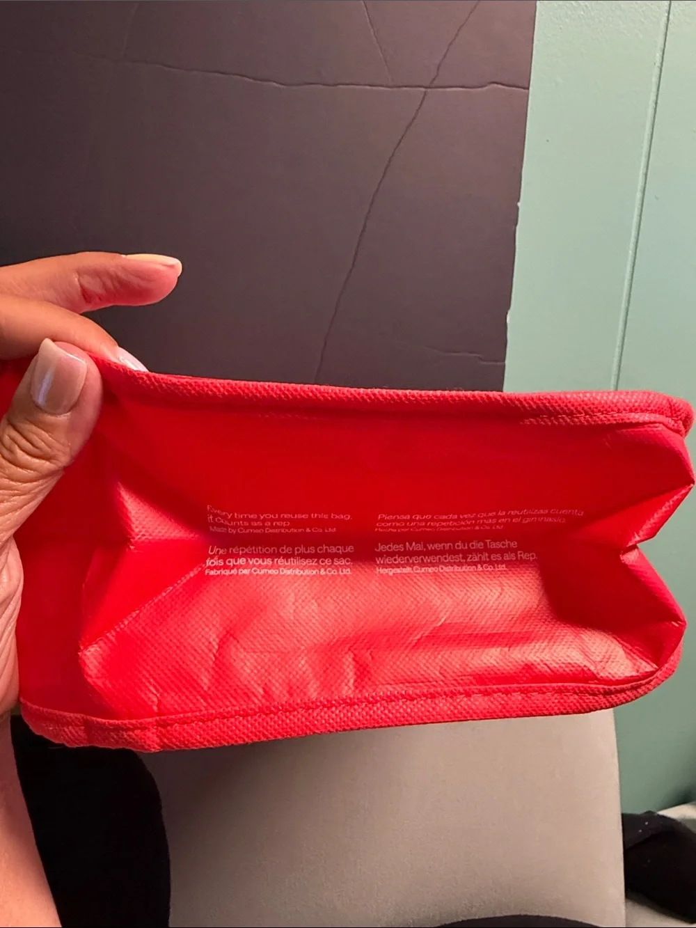 BN LULULEMON ATHLETICA “MADE TO FEEL” RED GRAPHIC REUSABLE SNAP CLOSURE TOTE BAG